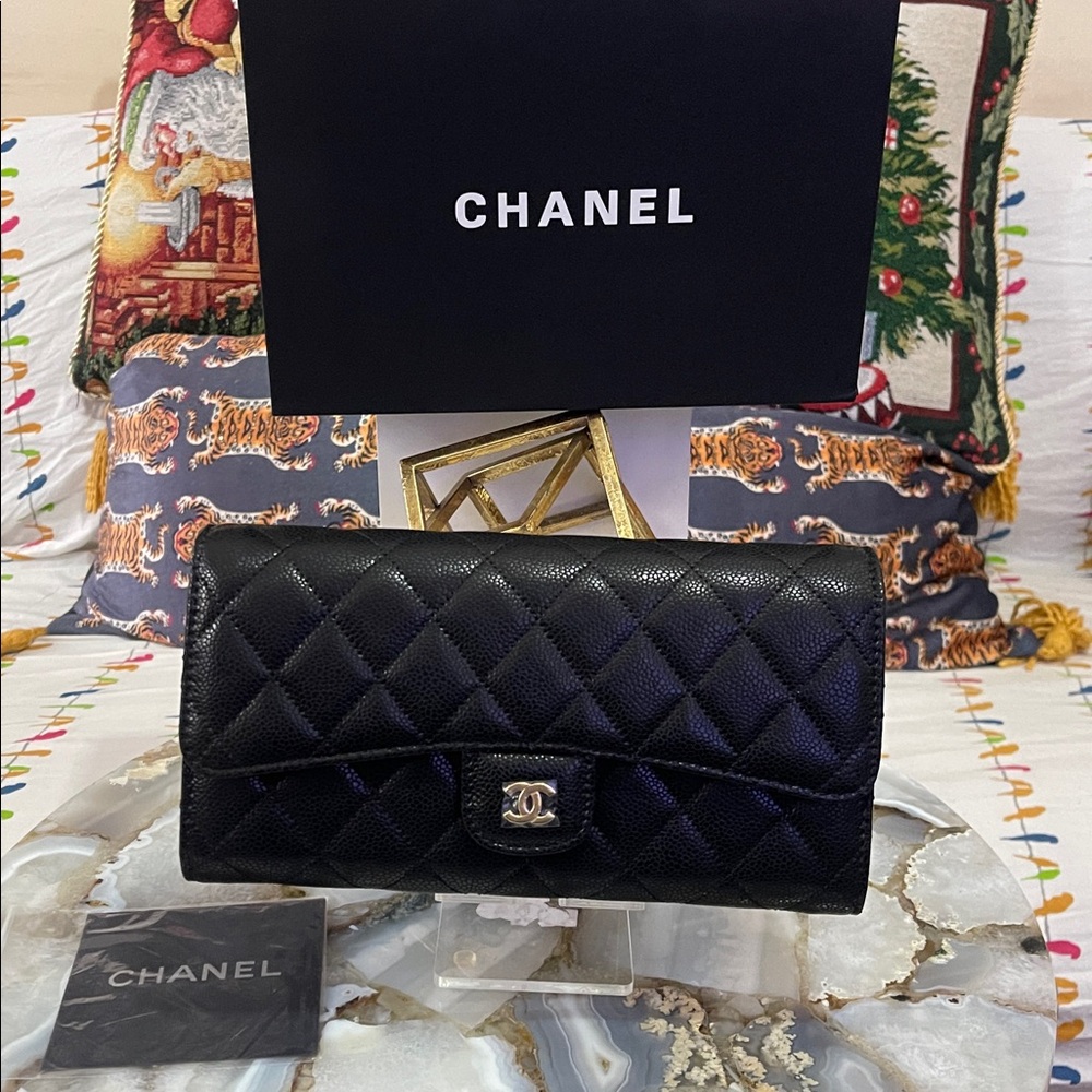 Novelty Caviar Beauty Makeup Wallet on a Chain GWP